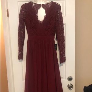 *BRAND NEW LULUS DRESS*